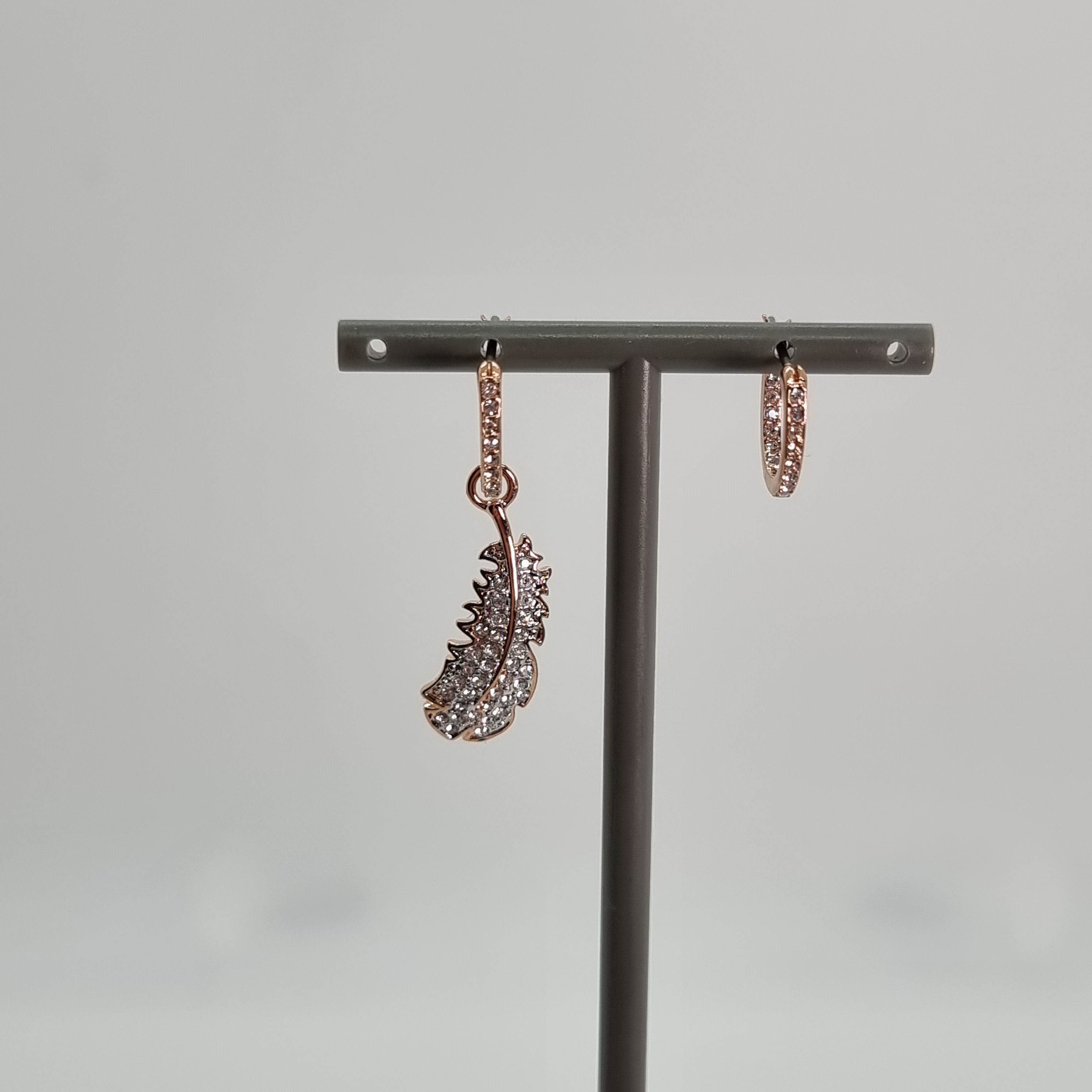 SWAROVSKI Feder Ohrhänger Naughty Ohrringe weiß rosévergoldet