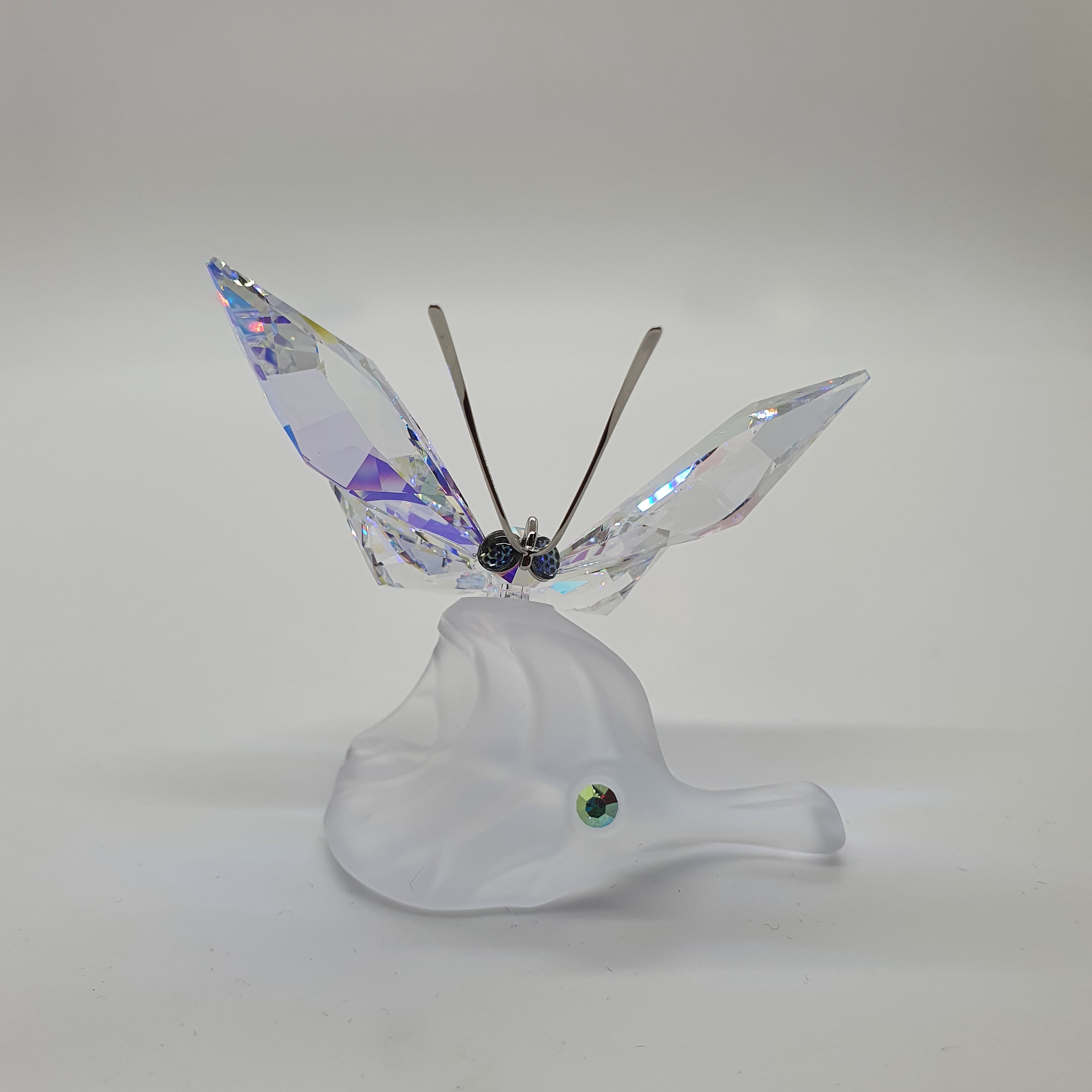 SWAROVSKI Funkelnder Schmetterling auf Blatt 1113559