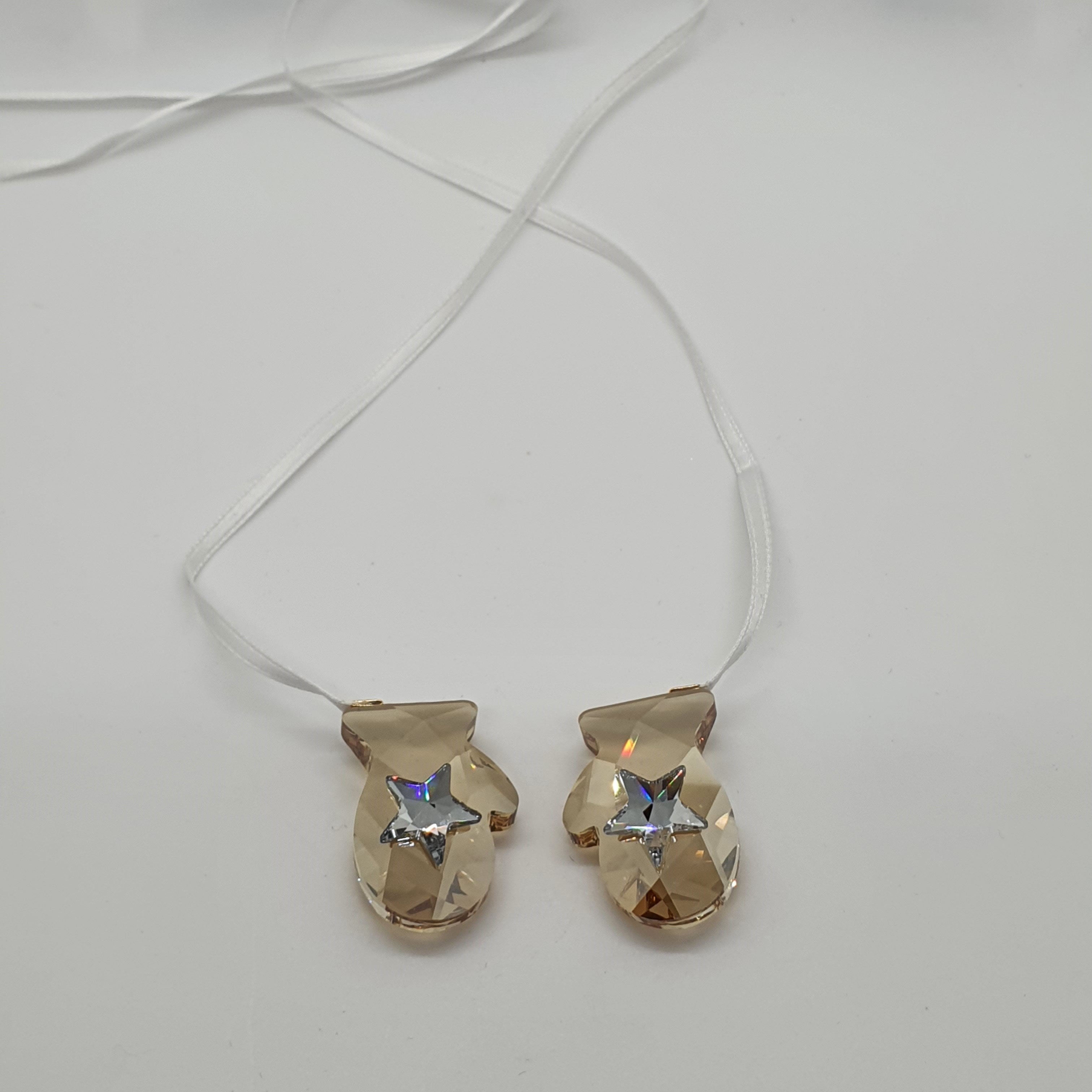 SWAROVSKI Funkelnde Fäustlinge Ornament 1006038