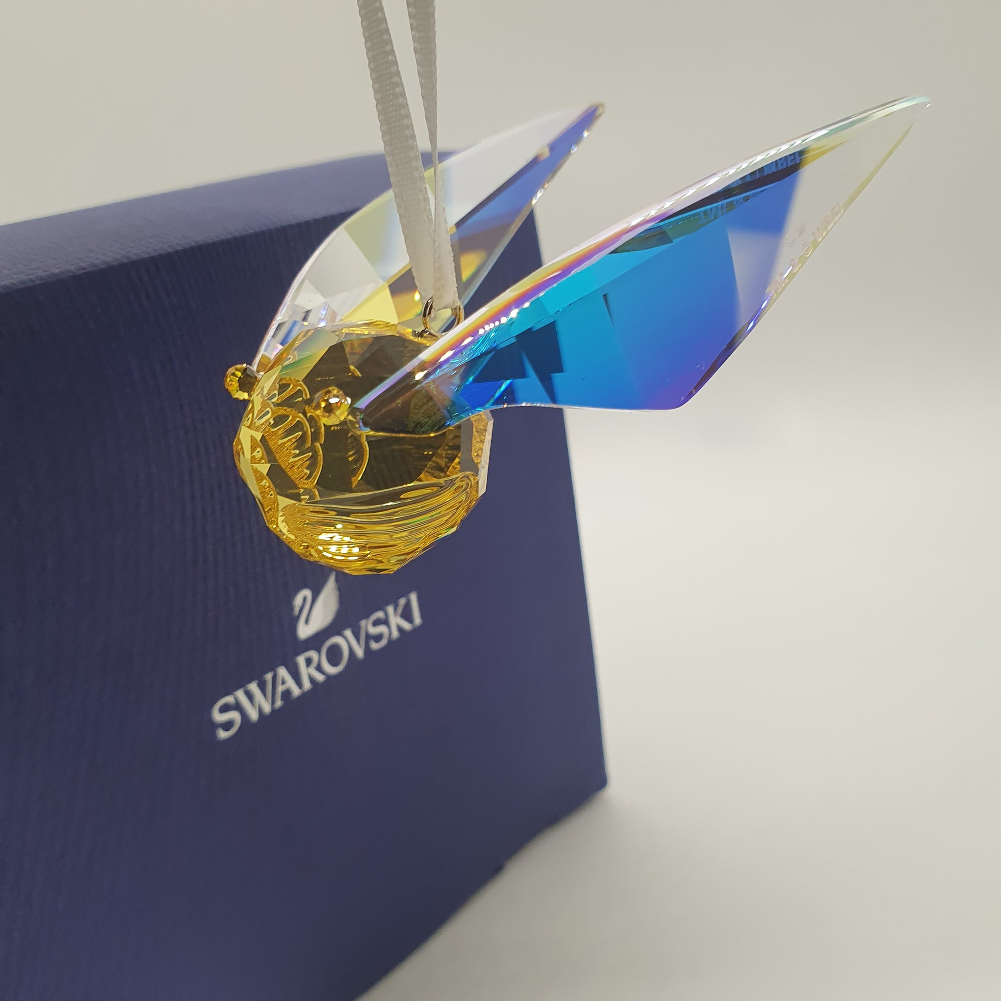 SWAROVSKI Harry Potter Golden Snitch Ornament 5506801 – Franks