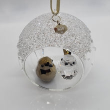 Lade das Bild in den Galerie-Viewer, SWAROVSKI SCS Holiday Magic Weihnachtskugel 2022 Vogelpaar 5628005
