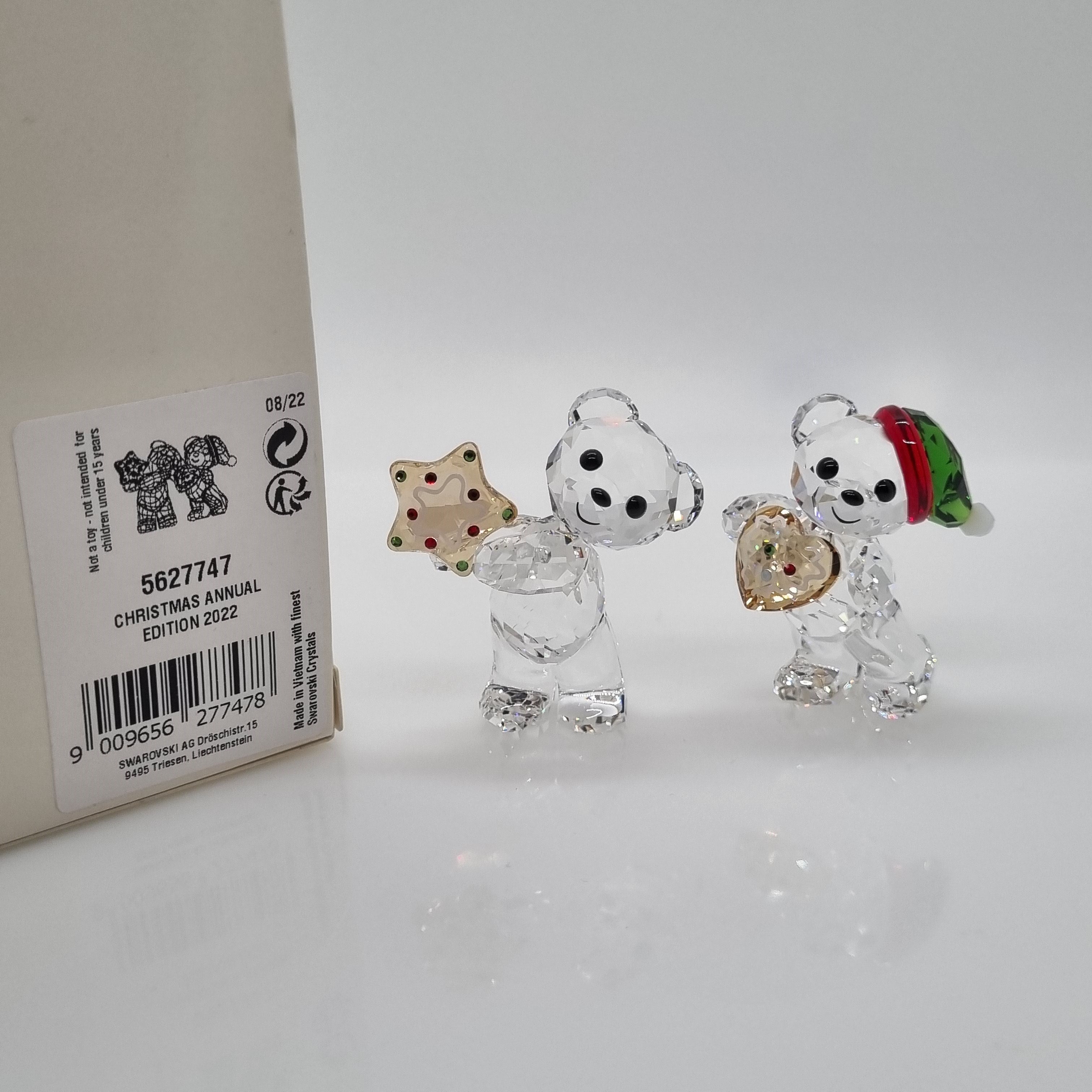 SWAROVSKI Kris Bär Weihnachten 2022 mit Lebkuchen Herz und Stern 5627747