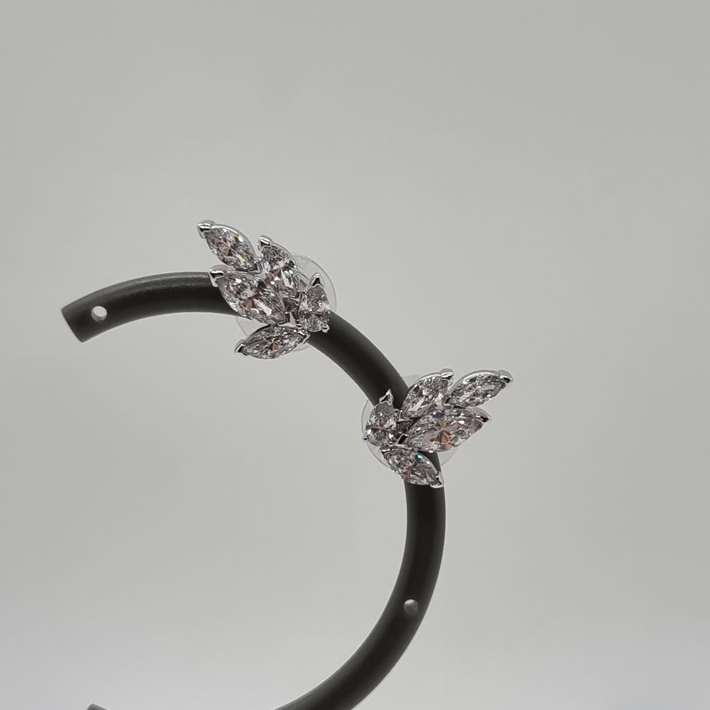 SWAROVSKI Louison Ohrstecker Weiß Rhodiniert 5646728