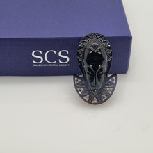 Lade das Bild in den Galerie-Viewer, SWAROVSKI SCS Elegance of Africa Maske Event Brosche 5619207
