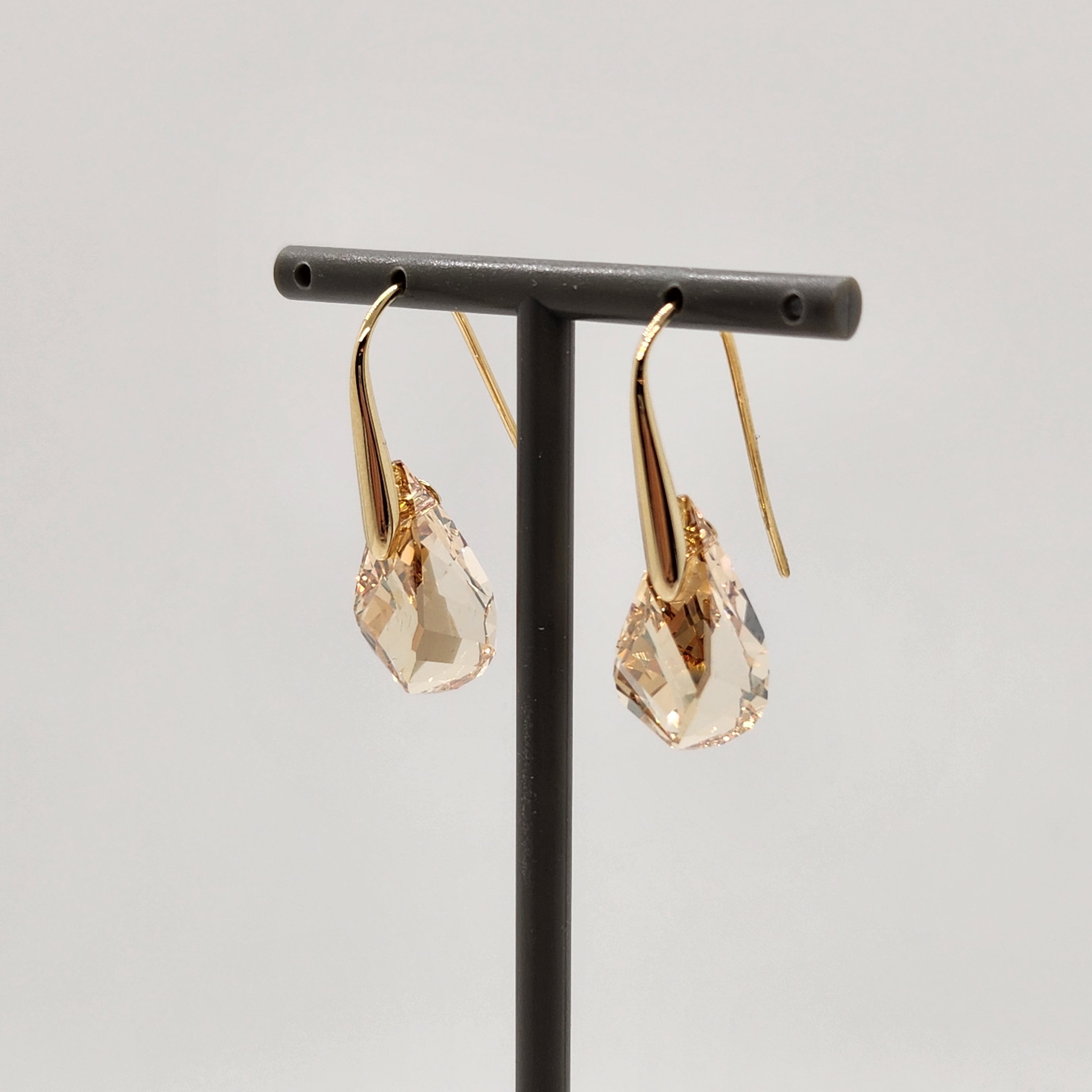 SWAROVSKI Energic Drop-Ohrhänger Braun, Goldlegierungsschicht 5616263