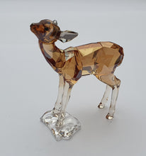 Lade das Bild in den Galerie-Viewer, Swarovski SCS Jahresfigur Hirschkalb 2020 5493978
