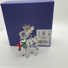 Lade das Bild in den Galerie-Viewer, SWAROVSKI Santas Rentier 5532575
