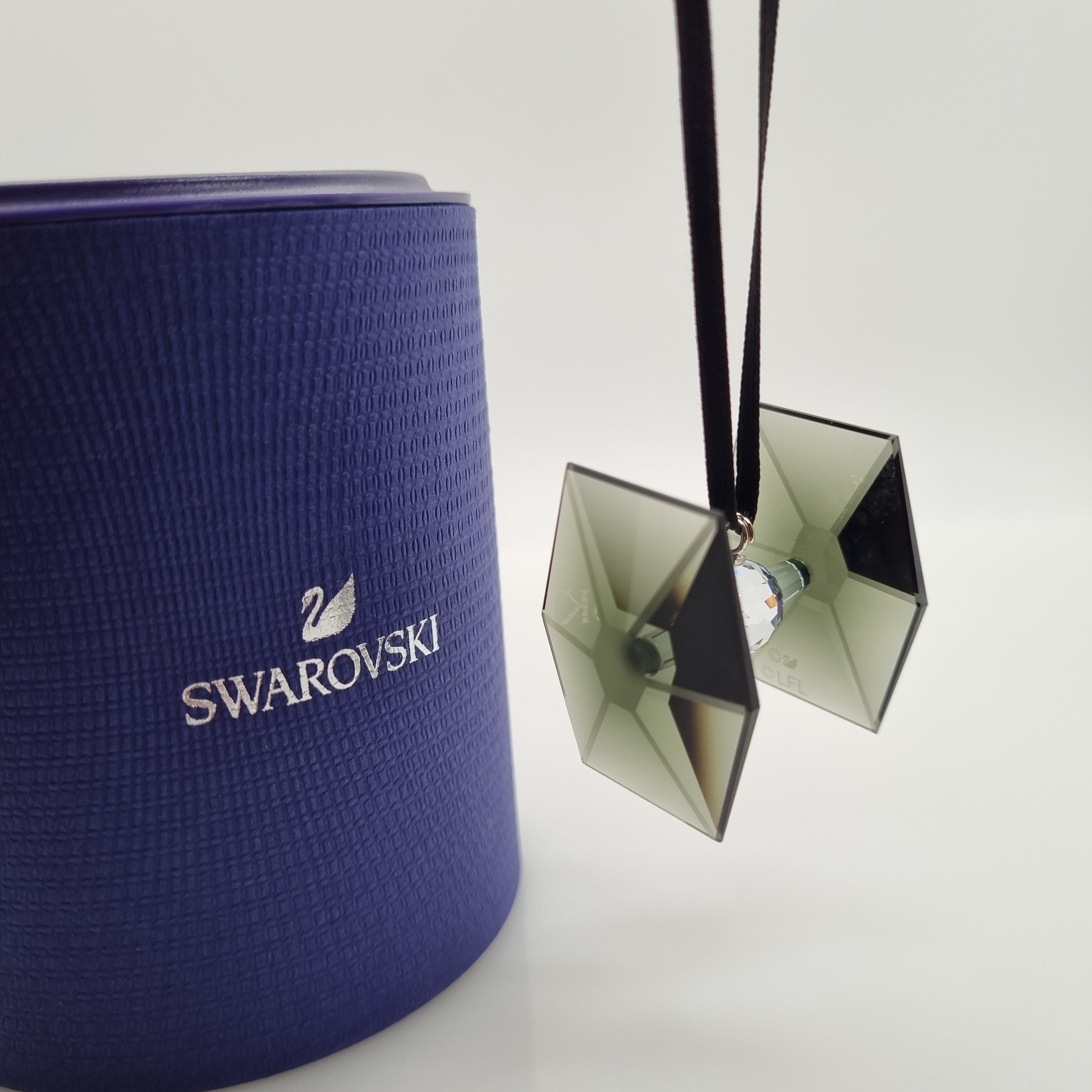 スワロフスキー スターウォーズ Tie Fighter 5617363 Star Wars Tie Fighterオーナメント | Swarovski