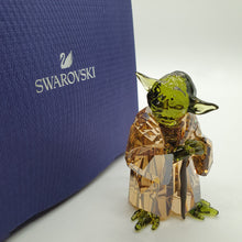 Lade das Bild in den Galerie-Viewer, SWAROVSKI Star Wars Master Yoda 5393456
