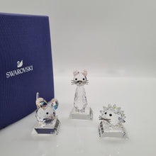 Lade das Bild in den Galerie-Viewer, SWAROVSKI Replika Set Igel Katze Maus 5492741
