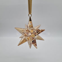 Lade das Bild in den Galerie-Viewer, SWAROVSKI Weihnachtsstern Stern Ornament Gold Golden Shadow Mittel 5064260
